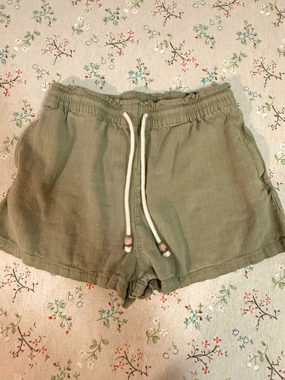 Zara Olive Drawstring Athletic Linen-Blend Shorts